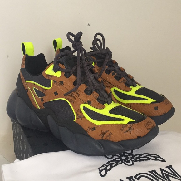 Mcm sneaker 🔥🔥 - Picture 3 of 6